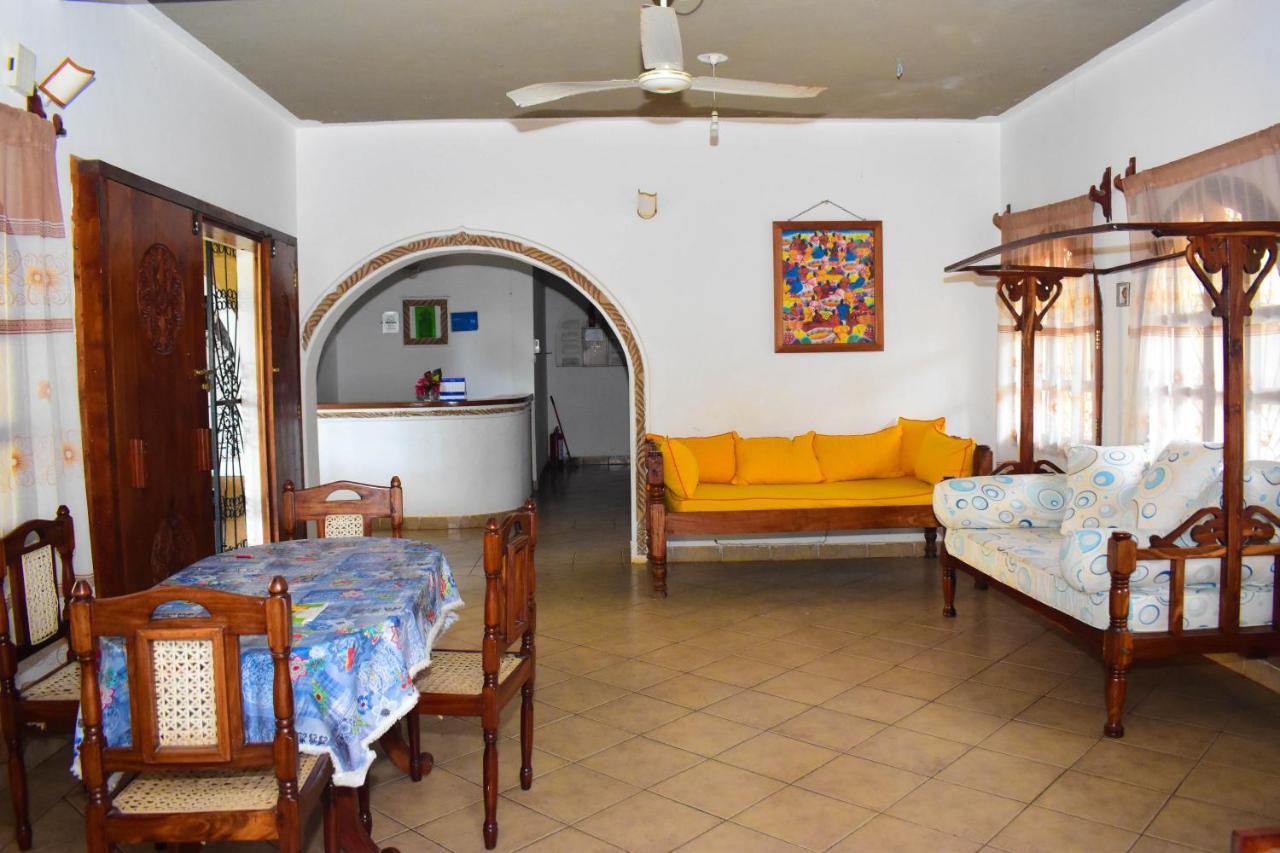 Joysvilla Family Holiday Home Malindi Buitenkant foto